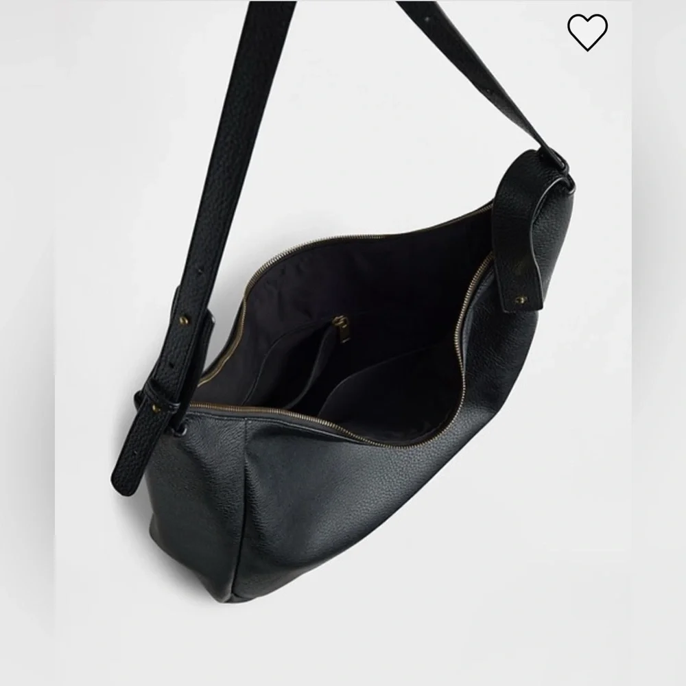 NWT GAP Slouchy Pebble Vegan Leather Bag Black